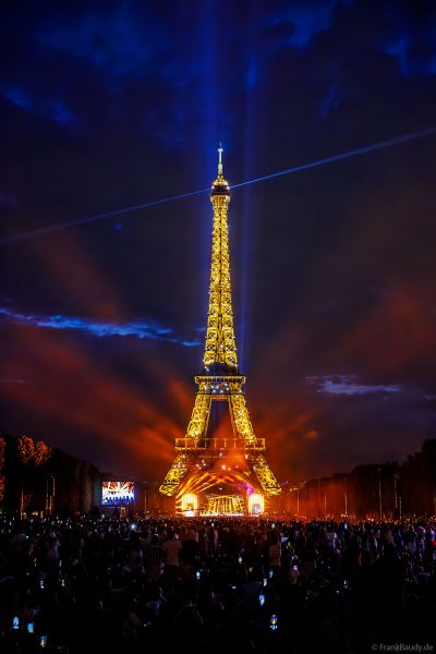Concert de Paris 2025 am Eiffelturm beim französischen Nationalfeiertag in Paris am 14. Juli 2025, Fireworks Eiffel Tower National Day, Le feu d'artifice du 14 juillet - La tour Eiffel - Bastille Day