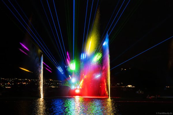 Fête du lac d’Annecy 2025 ist das größte Feuerwerks- und Wasserspektakel Europas und verzauberte mit „Ode à la Lune“ über 150.000 Besucher in Frankreich