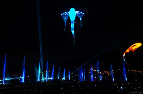 Imaginäre leuchtende Vögel, die Luminéoles, sorgten bei Fête du lac d’Annecy 2025 für magische Momente