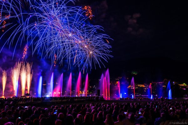 Fête du lac d’Annecy 2025 ist das größte Feuerwerks- und Wasserspektakel Europas und verzauberte mit „Ode à la Lune“ über 150.000 Besucher in Frankreich