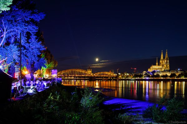 So feiert man bei Rheinenergie AG am Ufer die Kölner Lichter 2025