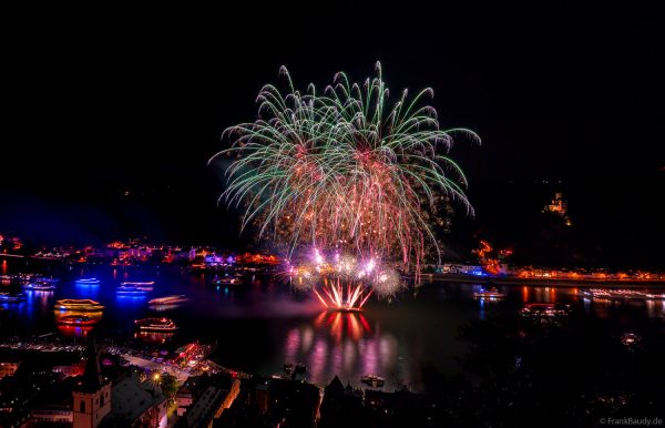 Rhein in Flammen 2025 in Sankt Goar – Feuerwerk auf dem Rhein zwischen Sankt Goar und Sankt Goarshausen zum 145-jährigen Jubiläum