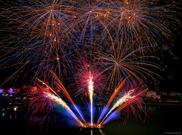 Feuerwerk bei Rhein in Flammen 2025 in Sankt Goar zum 145-jährigen Jubiläum