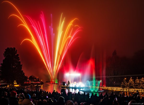 Winterliche Abendshow Firework of Memories während des Europa-Park