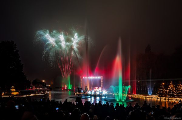 Winterliche Abendshow Firework of Memories während des Europa-Park