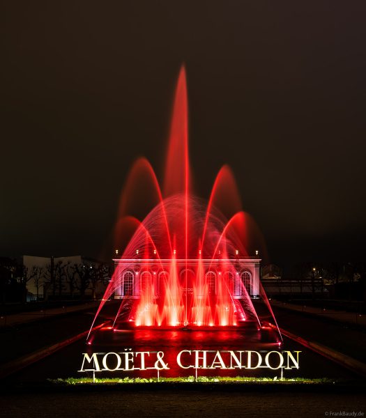 Prächtige Wassershow bei Moët & Chandon während Habits de Lumière 2025