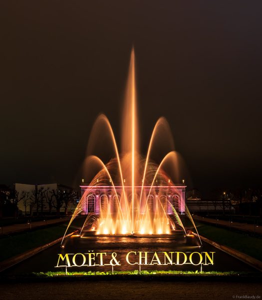 Prächtige Wassershow bei Moët & Chandon während Habits de Lumière 2025