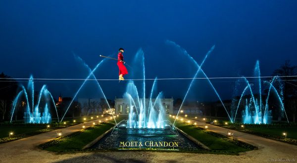 Champagnerhäuser öffnen ihre Höfe in Épernay