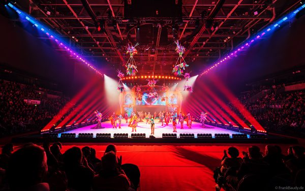 Emotionales Finale von CINEMA OF DREAMS bei HOLIDAY ON ICE