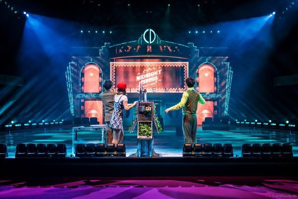 HOLIDAY ON ICE präsentiert mit CINEMA OF DREAMS großes Kino auf dem Eis