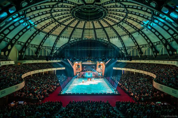 HOLIDAY ON ICE präsentiert mit CINEMA OF DREAMS großes Kino auf dem Eis