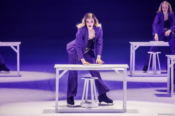 HOLIDAY ON ICE präsentiert mit CINEMA OF DREAMS großes Kino auf dem Eis