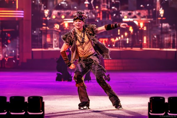 HOLIDAY ON ICE präsentiert mit CINEMA OF DREAMS großes Kino auf dem Eis