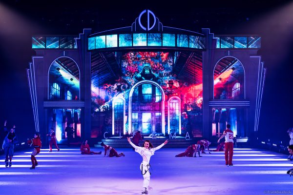HOLIDAY ON ICE präsentiert mit CINEMA OF DREAMS großes Kino auf dem Eis