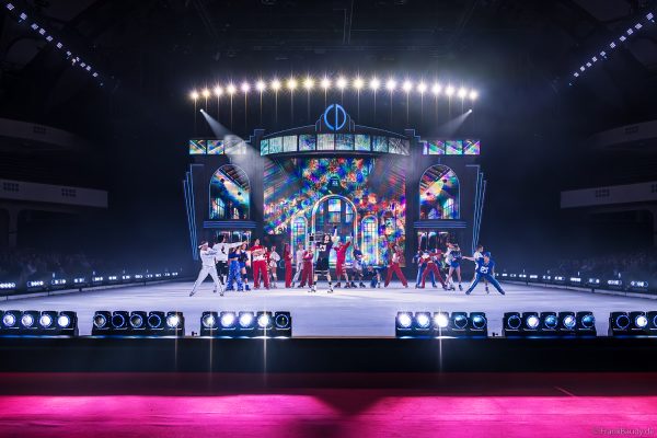 HOLIDAY ON ICE präsentiert mit CINEMA OF DREAMS großes Kino auf dem Eis