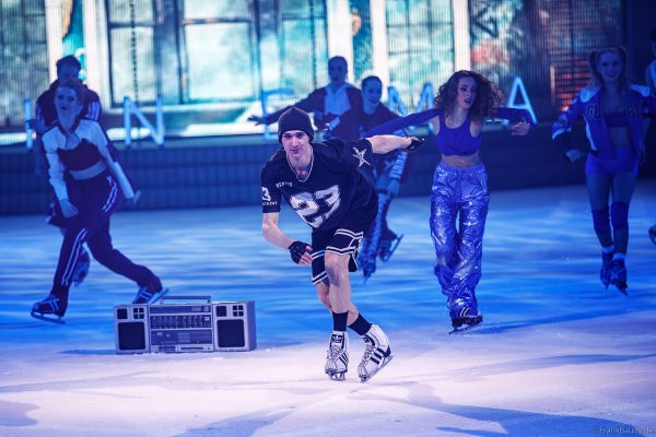 HOLIDAY ON ICE präsentiert mit CINEMA OF DREAMS großes Kino auf dem Eis