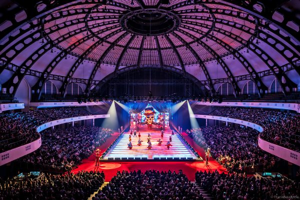 CINEMA OF DREAMS in der Frankfurter Festhalle zeigt filmreife Inszenierungen und dynamischen Eiskunstlauf