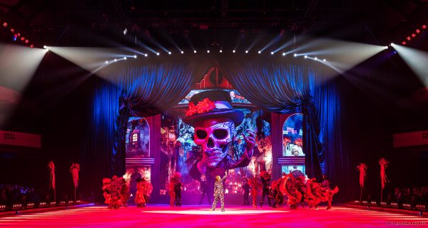 HOLIDAY ON ICE präsentiert mit CINEMA OF DREAMS großes Kino auf dem Eis