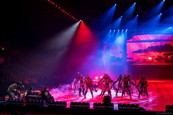 HOLIDAY ON ICE präsentiert mit CINEMA OF DREAMS großes Kino auf dem Eis