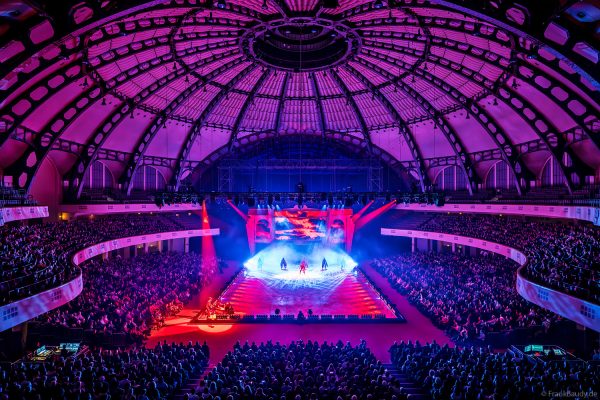 HOLIDAY ON ICE präsentiert mit CINEMA OF DREAMS großes Kino auf dem Eis