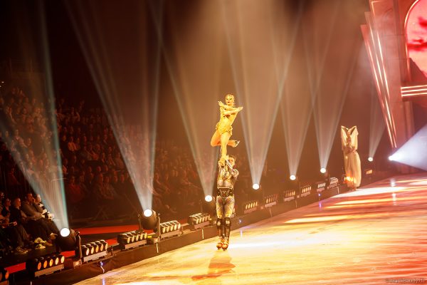 HOLIDAY ON ICE präsentiert mit CINEMA OF DREAMS großes Kino auf dem Eis