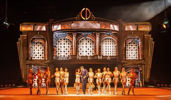 CINEMA OF DREAMS von HOLIDAY ON ICE: glamouröse Inszenierungen und kreative Choreografien auf dem Eis
