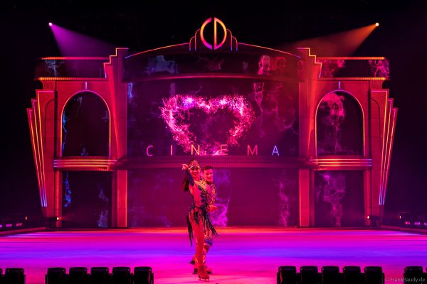 HOLIDAY ON ICE präsentiert mit CINEMA OF DREAMS großes Kino auf dem Eis