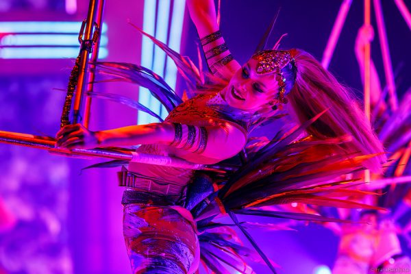 CINEMA OF DREAMS – cineastische Szenen und opulente Kostüme auf der Eisfläche