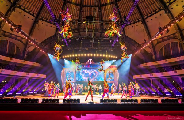 Max Giesinger beim Finale von Cinema of Dreams in der Frankfurter Festhalle