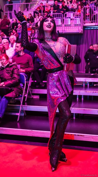 Kurz vor der Show Cinema of Dreams bei HOLIDAY ON ICE