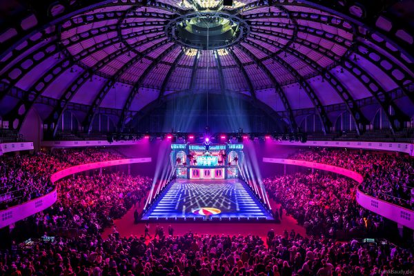 HOLIDAY ON ICE präsentiert mit CINEMA OF DREAMS großes Kino auf dem Eis