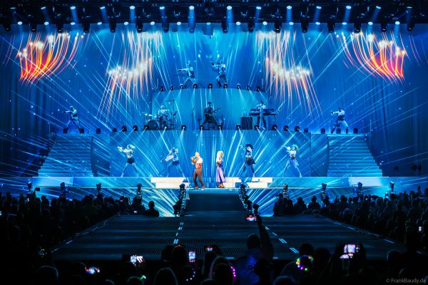 DJ BoBo – The Great Adventure Weltpremiere mit beeindruckender Live-Show, Licht- und Bühneneffekten