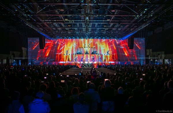 DJ BoBo – The Great Adventure Weltpremiere mit beeindruckender Live-Show, Licht- und Bühneneffekten