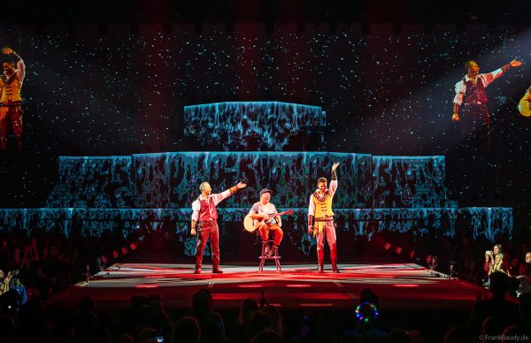 DJ BoBo, Andreas Sigrist und Jesse Ritch beim Konzert von DJ BoBo – THE GREAT ADVENTURE im Europa-Park