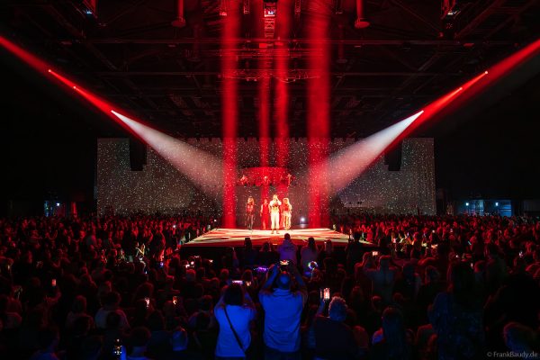 DJ BoBo, Nancy Baumann, Jesse Ritch und Kate Matl bei der neuen Show THE GREAT ADVENTURE