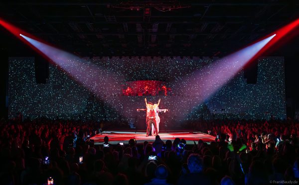 DJ BoBo, Nancy Baumann, Jesse Ritch und Kate Matl bei der neuen Show THE GREAT ADVENTURE