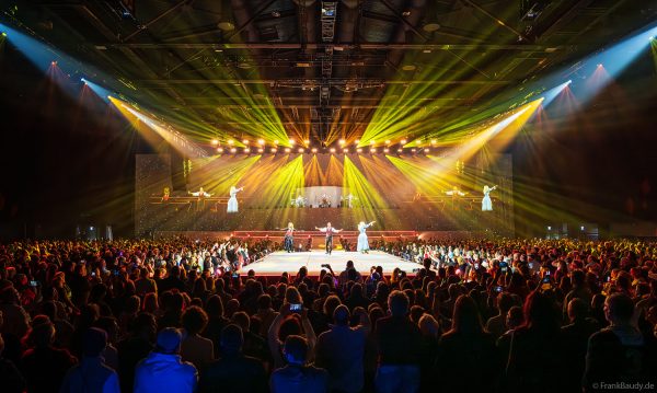 Kate Matl, DJ BoBo und Nancy Baumann bei der neuen Show THE GREAT ADVENTURE