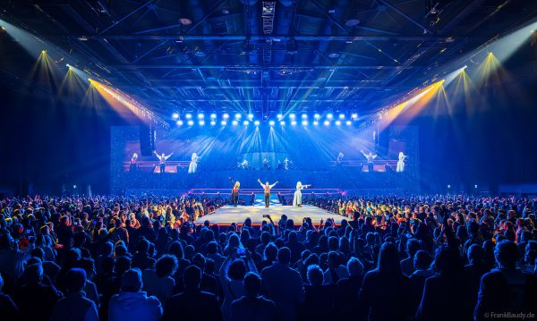 Kate Matl, DJ BoBo und Nancy Baumann bei der neuen Show THE GREAT ADVENTURE