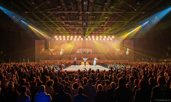 Kate Matl, DJ BoBo und Nancy Baumann bei der neuen Show THE GREAT ADVENTURE