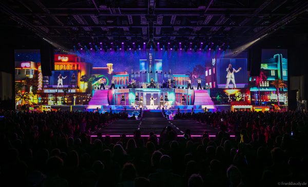 DJ BoBo – The Great Adventure Weltpremiere mit beeindruckender Live-Show, Licht- und Bühneneffekten