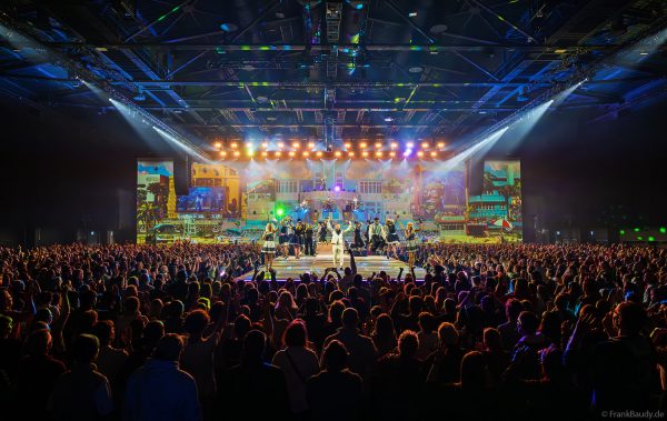 DJ BoBo – The Great Adventure Weltpremiere mit beeindruckender Live-Show, Licht- und Bühneneffekten