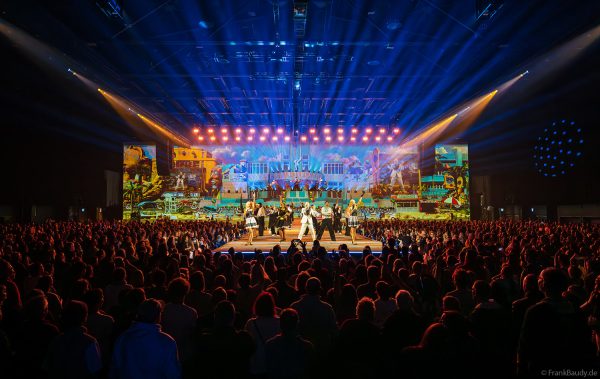 DJ BoBo – The Great Adventure Weltpremiere mit beeindruckender Live-Show, Licht- und Bühneneffekten