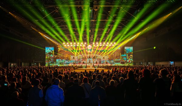 DJ BoBo – The Great Adventure Weltpremiere mit beeindruckender Live-Show, Licht- und Bühneneffekten