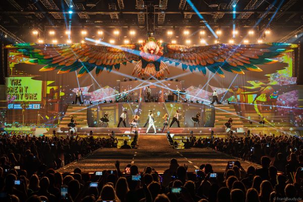 DJ BoBo – The Great Adventure Weltpremiere mit beeindruckender Live-Show, Licht- und Bühneneffekten