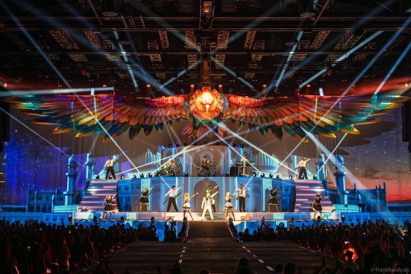 DJ BoBo – The Great Adventure Weltpremiere mit beeindruckender Live-Show, Licht- und Bühneneffekten