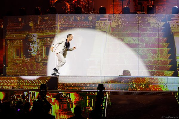 DJ BoBo – The Great Adventure Weltpremiere mit beeindruckender Live-Show, Licht- und Bühneneffekten