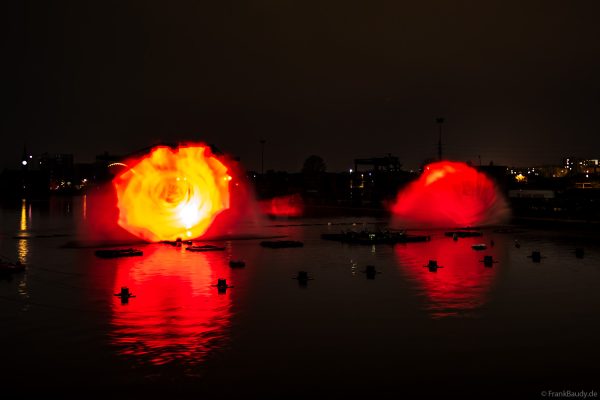 Animierte Water Screens und farbenreiche Effekte bei der Jubiläumsshow von CroisiEurope in Straßburg