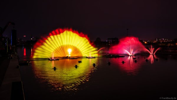 Water Screens mit animierten Projektionen bei der CroisiEurope Jubiläumsfeier in Straßburg – 50 Jahre Flusskreuzfahrt