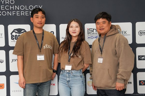 Pyro Technology Conference 2026 – Besucher & Gäste an der Logowand