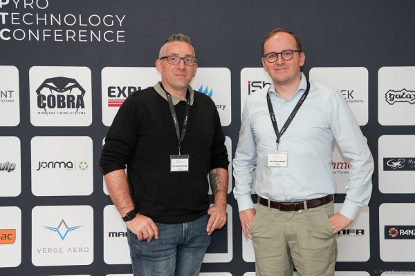 Pyro Technology Conference 2026 – Besucher & Gäste an der Logowand